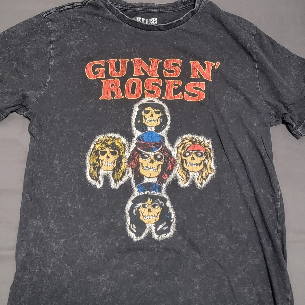 Guns N Roses Graphic T-Shirt - Size M